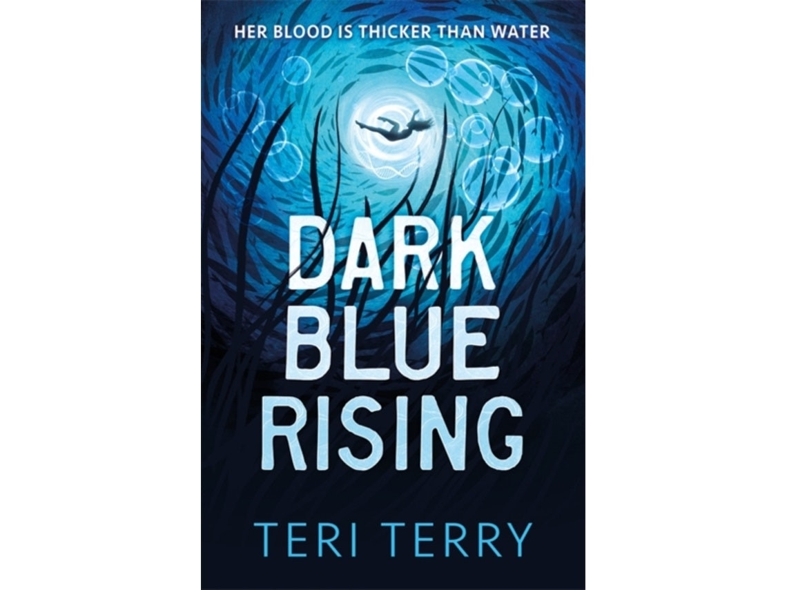 Dark Blue Rising de Teri Terry (Inglés)