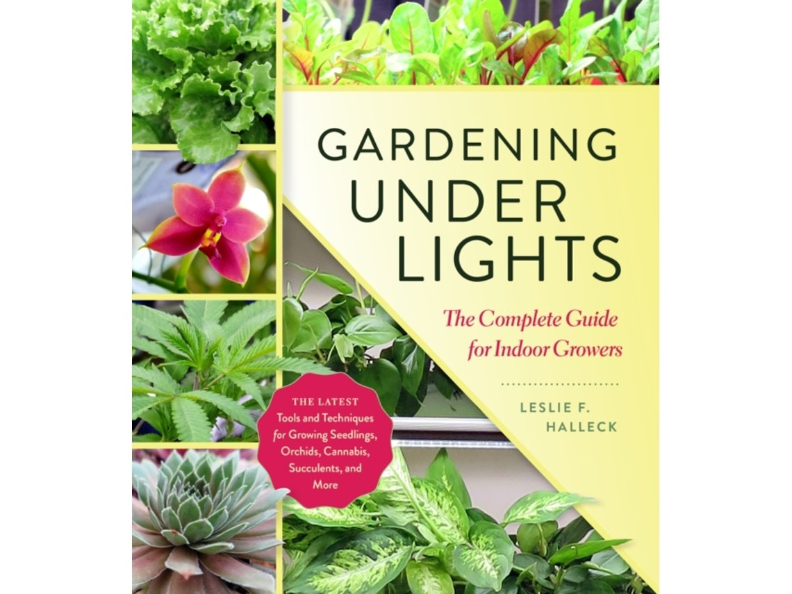 Gardening Under Lights de Leslie F. Halleck (Inglés)