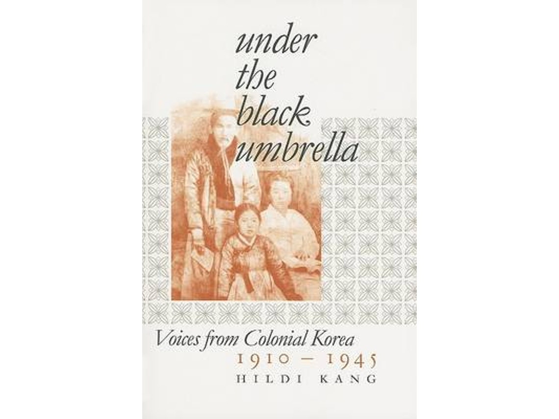 Under the Black Umbrella de Hildi Kang (Inglés)