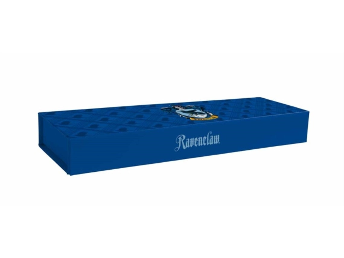 Harry Potter Ravenclaw magnetic pencil box de Insight Editions (Inglés)