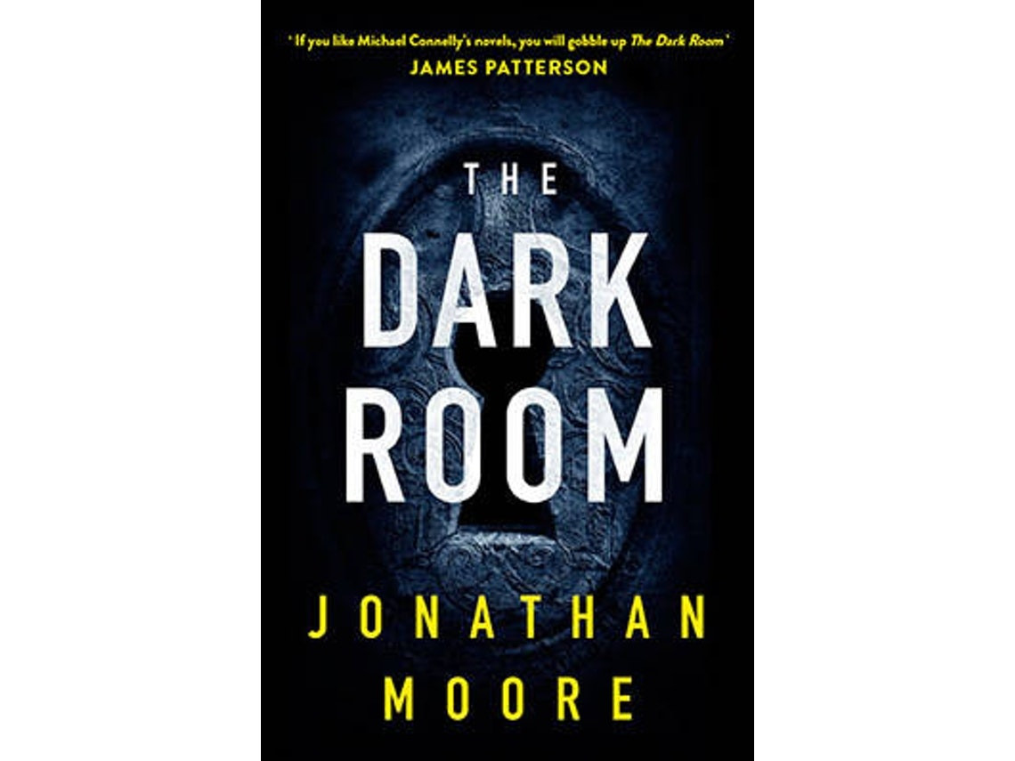 The Dark Room by Jonathan Moore (English)