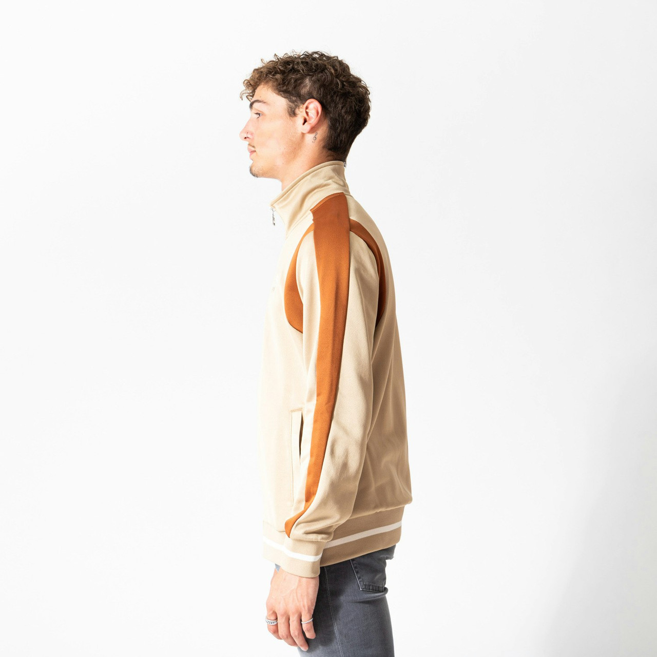 Chaqueta T7 FOR THE FANBASE en Prairie Tan