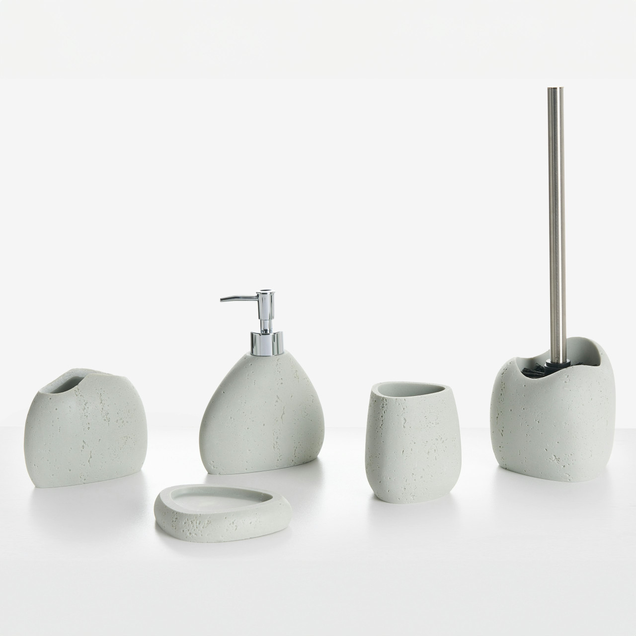 5-piece bathroom accessories set in poliresin stone effect