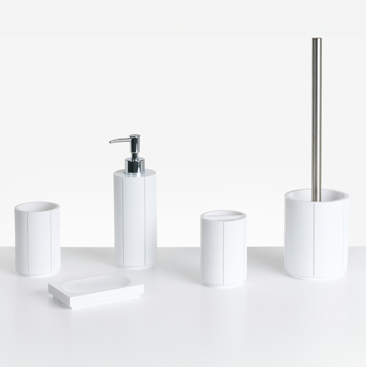 Set of 5 bathroom accessories Huallaga poliresin white