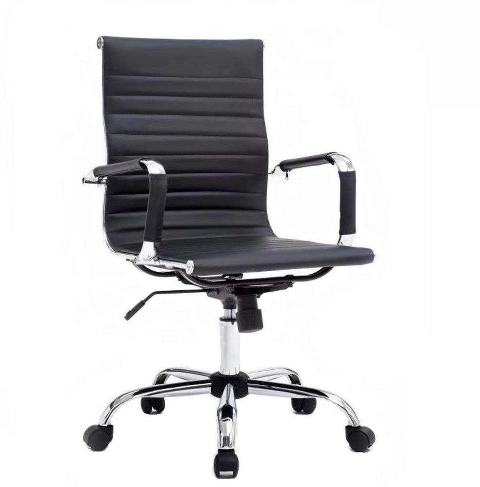 Silla de oficina ergonómica negra con respaldo medio y base cromada