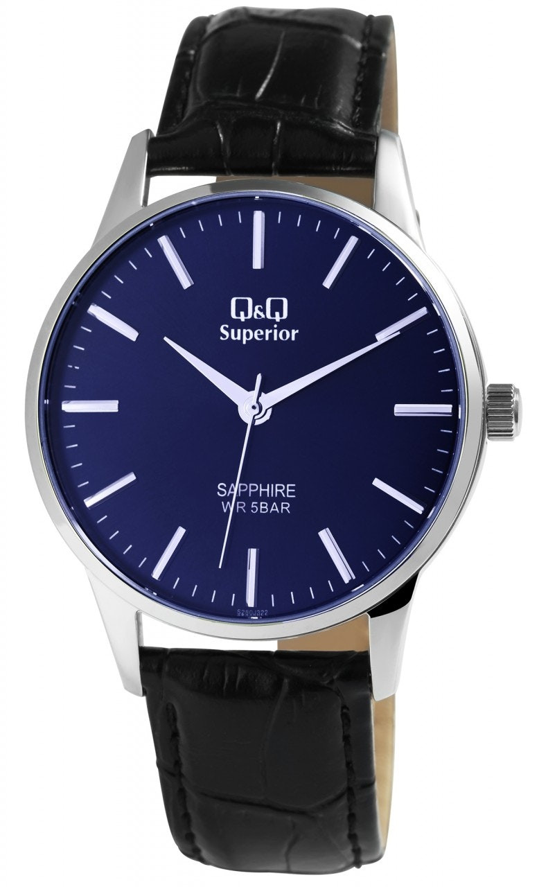Men's analog watch with sapphire crystal and leather strap