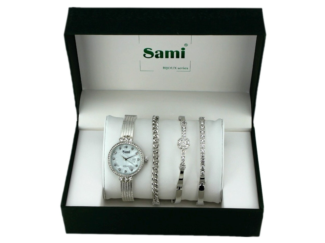 Conjunto reloj con brazalete de acero inoxidable y 2 pulseras