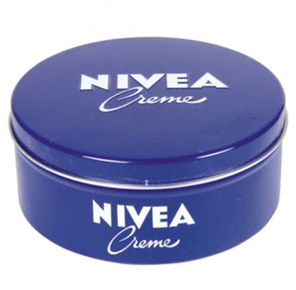Moisturizing cream in blue tin