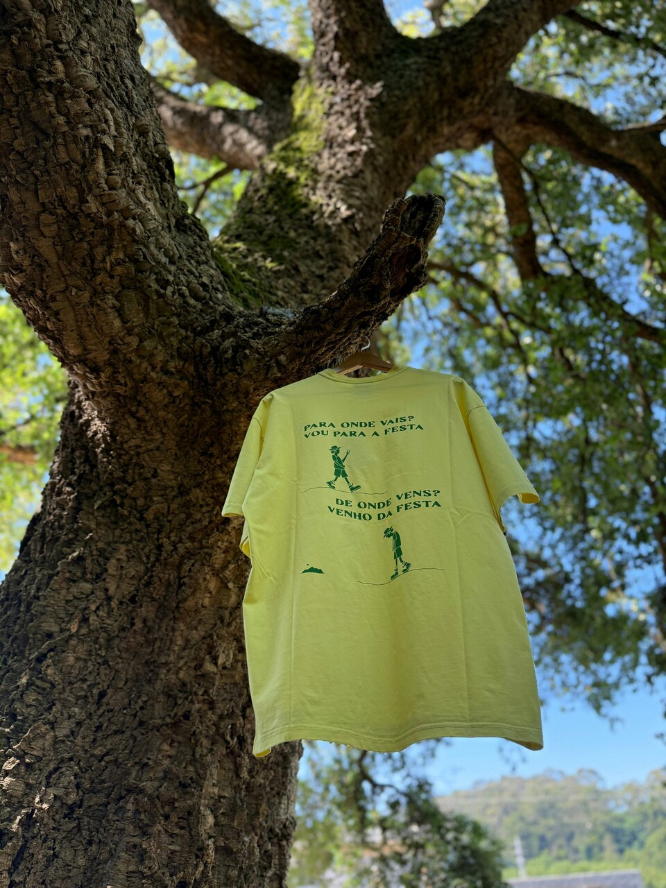 Camiseta Venho da Festa algodón oversize