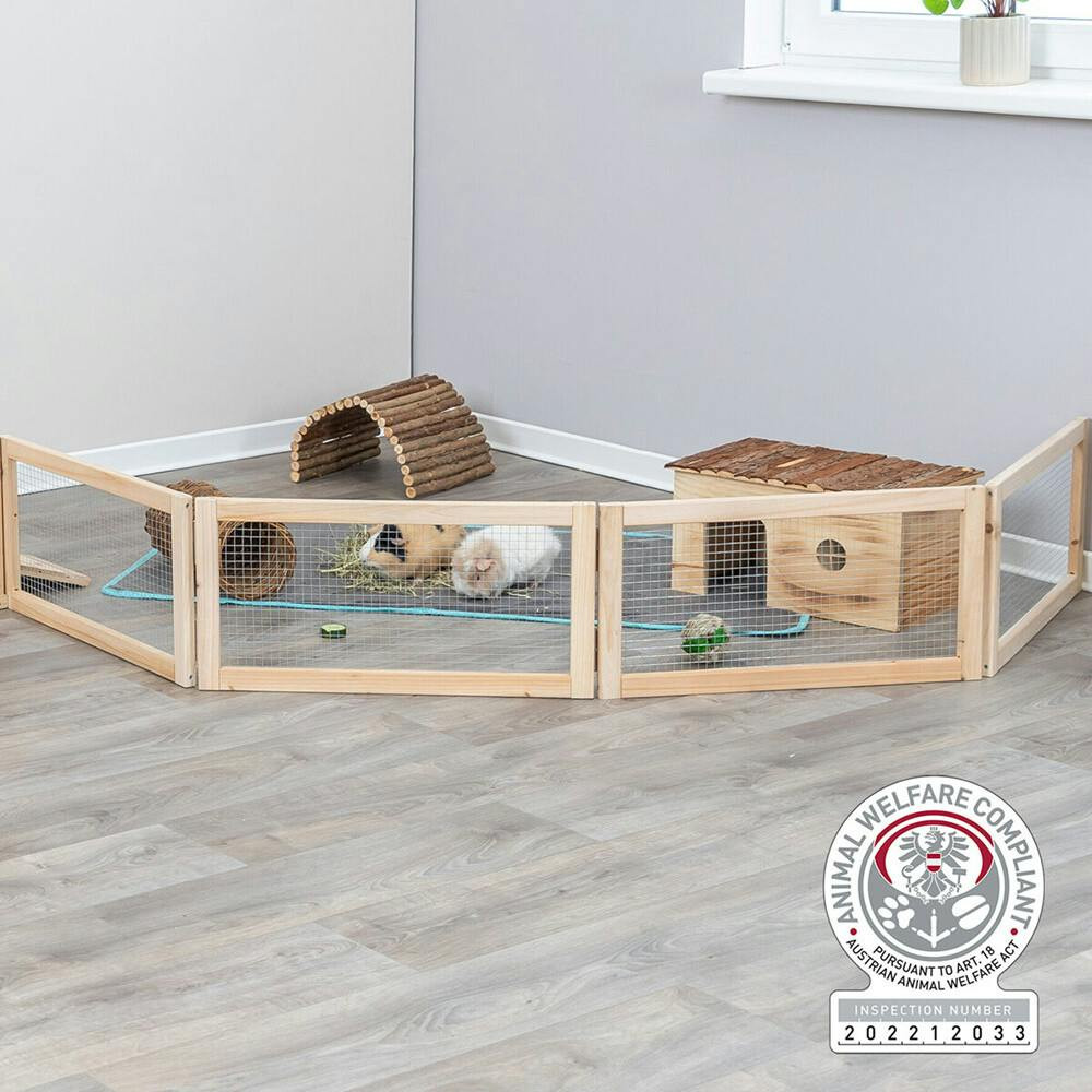 Modular 4-panel pen for guinea pigs