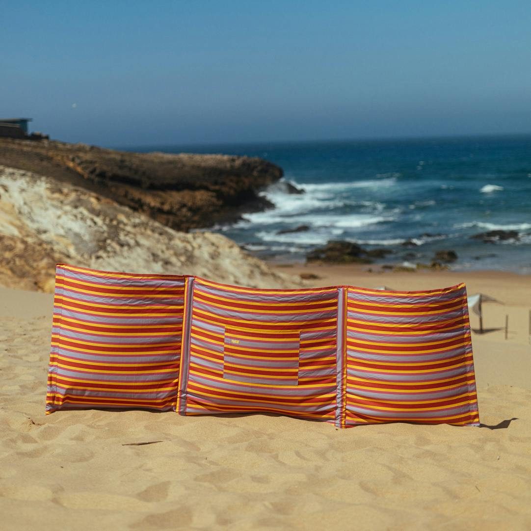 Cotton canvas windbreak with pocket and eucalyptus poles