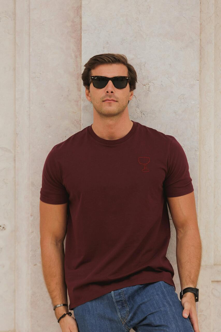 T-shirt with embroidered detail in organic cotton