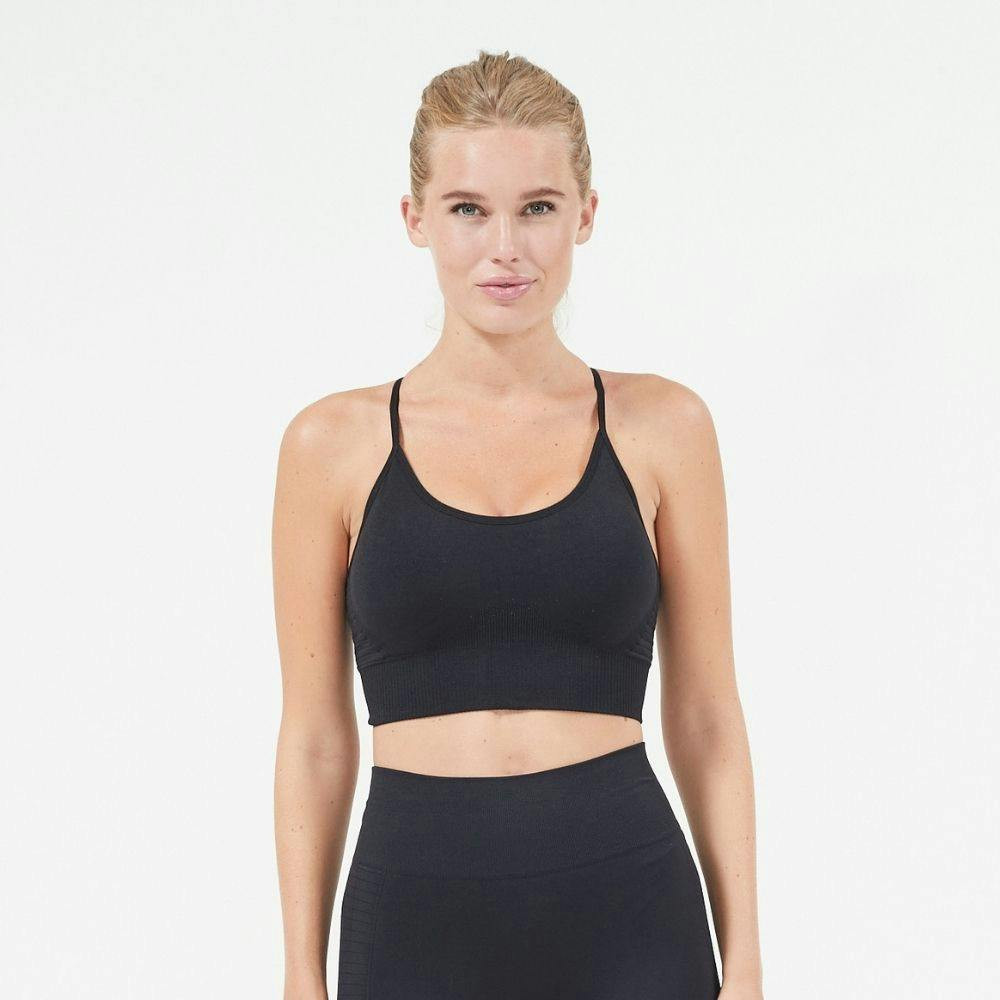 Seamless sports top in recycled polyamide and elastane black