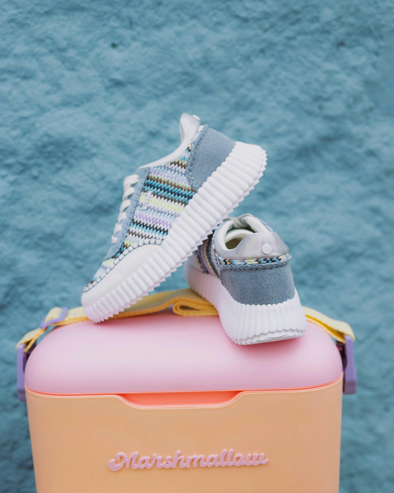 ZigZag zapatillas con detalle holográfico y rafia