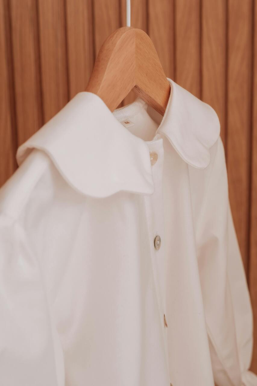 Camisa infantil cuello con flores 100% lino