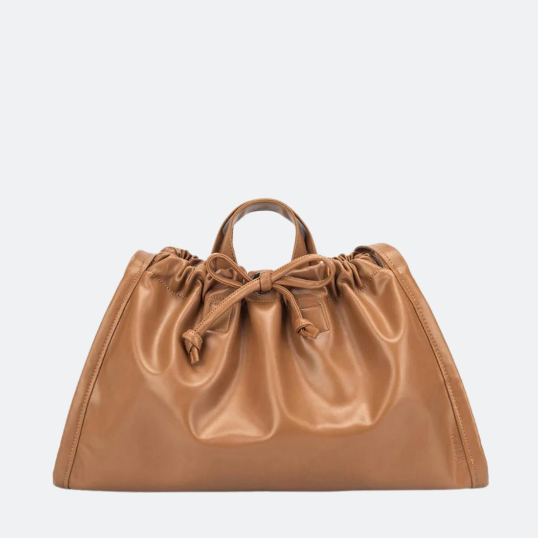 Bolso shopper con cierre de cordón y magnético
