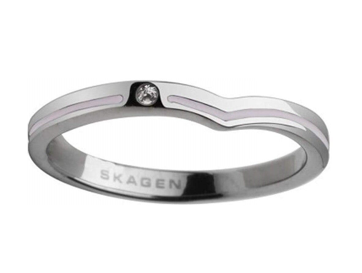 Anillo de acero inoxidable con piedra de cristal