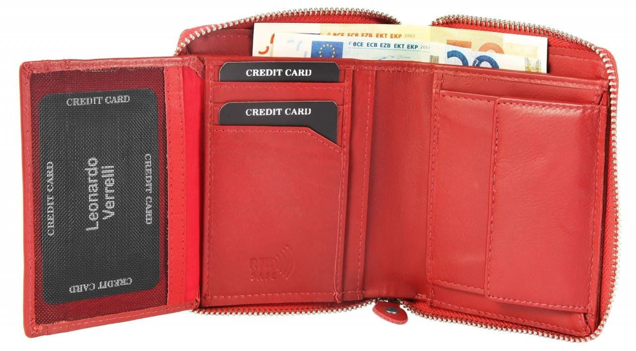 Cartera de Cuero Genuino en Formato Retrato con Protección RFID