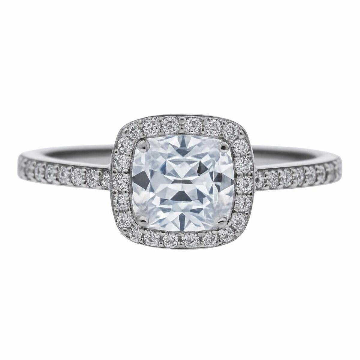 Anillo de plata de ley con piedra decorativa