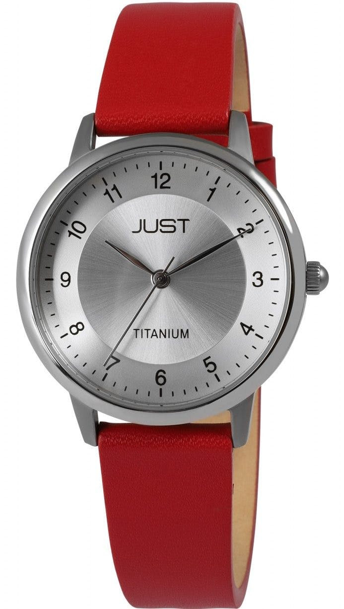 Reloj Titan de titanio con correa de piel genuina