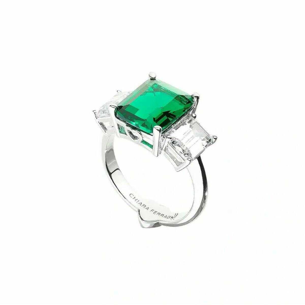 Anillo metálico con acabado verde