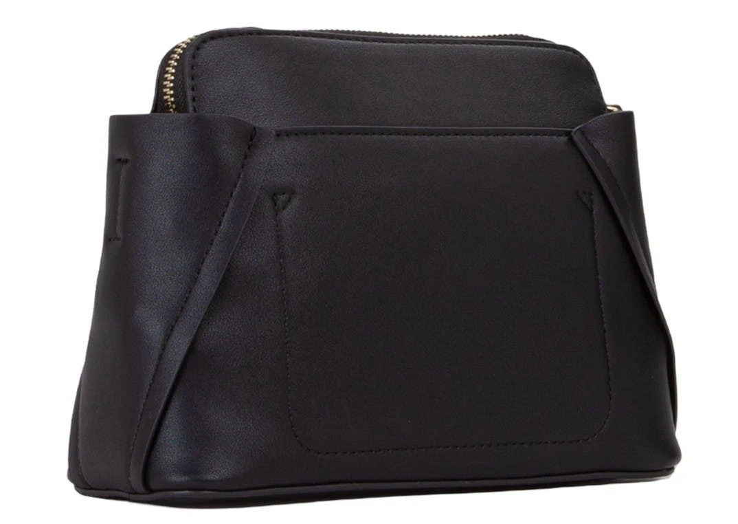 Bolso femenino negro de poliuretano