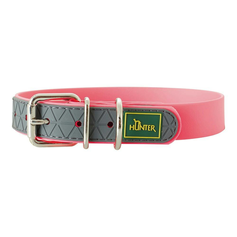 Convenience plastic dog collar in pink