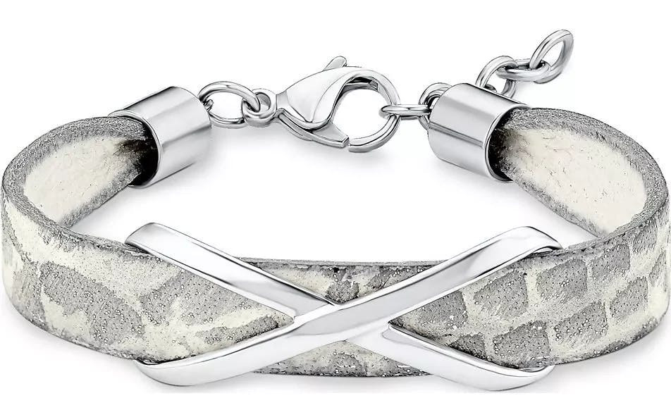Pulsera en piel genuina con detalles en acero inoxidable