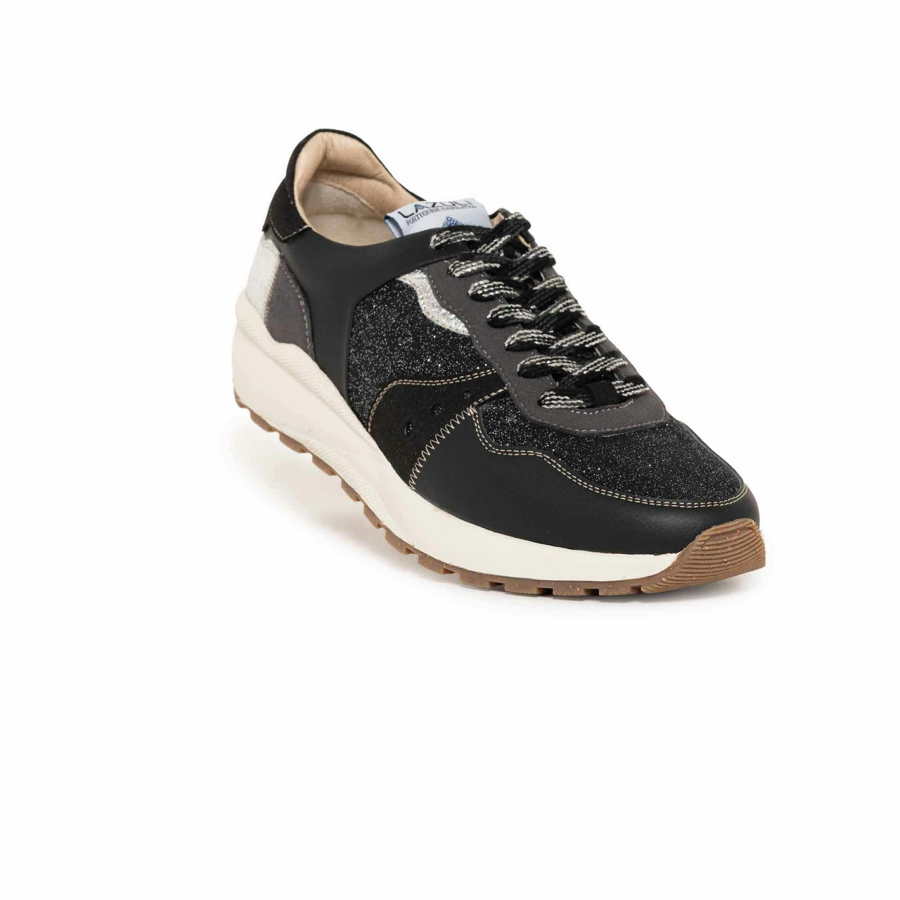 United recycled sneakers in Bio-Corn and piñatex