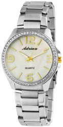 Relógio analógico feminino Adrina com movimento de quartzo. Caixa em aço inoxidável de 40 mm com vidro mineral e detalhes em cristais. Bracelete em aço inoxidável de 22 mm com fecho desdobrável. Comprimento aproximado: 20 cm. Tampa da caixa em aço inoxidável.