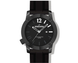 Relógio Heinrichssohn GE-Schalke HS1014B para Homem. Caixa em aço inoxidável com revestimento preto, bracelete em silicone preta com fecho de pino. Movimento quartzo Miyota/Citizen 2115 com indicação de dia da semana e data. Resistência à água 5 ATM. Inclui estojo.