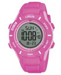 Relógio digital infantil Lorus By Seiko com movimento quartz (pilha). Caixa e vidro em plástico e bracelete em silicone com fecho pin buckle. Mostrador digital com horas, minutos, segundos, data e cronógrafo. Resistência à água até 10 ATM. Inclui caixa e documentação. Marca: Lorus By Seiko.