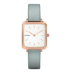 Relógio Milner feminino com movimento de quartzo, mostrador branco, caixa em aço inoxidável cor rose gold de 26 mm (espessura 7 mm), vidro mineral, resistência à água 0 ATM e bracelete em pele azul com fecho de fivela. Inclui estojo. Marca: Milner