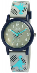 Relógio infantil analógico de 3 ponteiros com movimento de quartzo. Marca: Q&amp;Q by CITIZEN. Caixa de plástico azul de 32 mm com fundo em aço inoxidável. Mostrador cinzento com algarismos brancos e ponteiros azul claro. Bracelete de silicone cinzenta com estampado de dinossauros e fecho de fivela de plástico. Comprimento total 22,5 cm. Confortável e resistente, ideal para aprender a ler as horas. Marca: Q&amp;Q by CITIZEN.