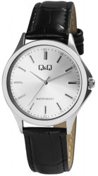 Relógio analógico para Homem com movimento de quartzo e 3 ponteiros. Caixa metálica prateada 36 mm com vidro mineral. Bracelete sintética preta tipo imitação de pele com 18 mm de largura e fecho de fivela. Fundo em aço inoxidável. Resistência à água 3 ATM. Marca: Q&amp;Q by CITIZEN.