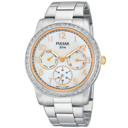 Relógio analógico Pulsar com movimento de quartzo. Caixa de 36 mm com vidro mineral, mostrador branco e bracelete em aço inoxidável prateado. Resistência à água até 50 metros. Inclui caixa, documentação e garantia de 3 anos Pulsar by Seiko. A caixa pode variar conforme o stock do fabricante.