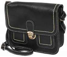 A bolsa compacta é feita de imitação de couro robusto e tem uma superfície lisa. A costura de cor clara por fora e por dentro garante boa durabilidade e estabilidade e contrasta habilmente em cores. A bolsa também inclui uma alça de transporte longa com 13 mm de largura, que pode ser estendida até um comprimento máximo de aproximadamente 120 cm. A bolsa de ombro possui um compartimento interno espaçoso que pode ser fechado com aba e fecho de fivela. Dois outros pequenos compartimentos são usados ​​para armazenar itens pequenos. A bolsa estilosa é versátil e moderna e pode ser usada em muitas ocasiões. Além disso, não é apenas o design que impressiona, mas também a capacidade de armazenar todos os itens importantes. 

Medidas :
Comprimento 19.5  cm
Largura 16 cm
Profundidade 7.5 cm