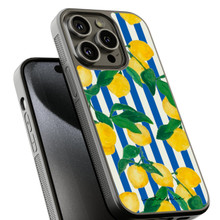 <strong>Materiais de Qualidade:</strong><span> Fabricadas com materiais premium, estas capas garantem durabilidade e resistência, mantendo a beleza dos padrões por muito tempo.</span><br /><br /><strong>Variedade de Padrões:</strong><span> Escolha entre uma ampla gama de padrões encantadores, desde florais exuberantes até padrões geométricos modernos.</span><br /><br /><strong>Design Funcional:</strong><span> Além do visual cativante, as capas são projetadas para proporcionar funcionalidade, garantindo que seus pertences estejam sempre protegidos com estilo.</span>
