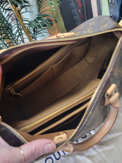 Louis Vuitton speedy 35