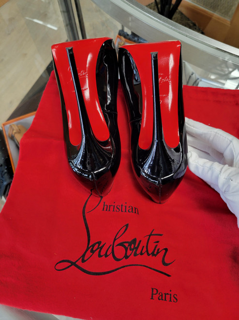 Christian Louboutin New Very Prive Black Patent Peep Toe Pumps Size 37