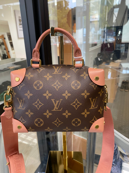 Louis Vuitton pettie