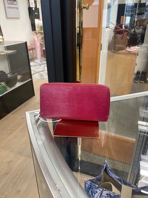 Louis Vuitton EPI fuchsia wallet