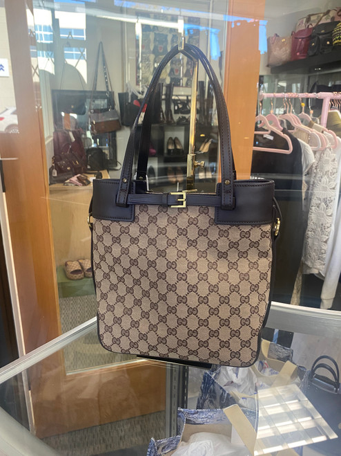 Gucci belted tote