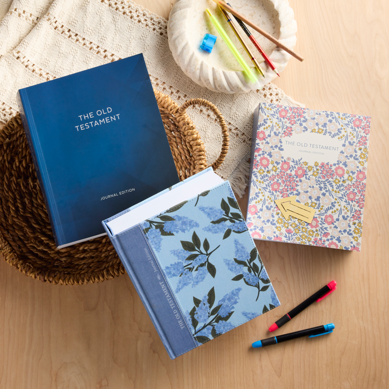 The Old Testament Journal Edition Blue Floral (Hardcover) The Old Testament Journal Edition Blue Floral (Hardcover)