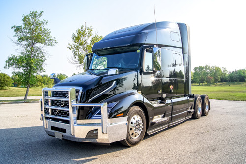 Volvo VNL, VNR AeroPlus Grill Guards (2018-2021)