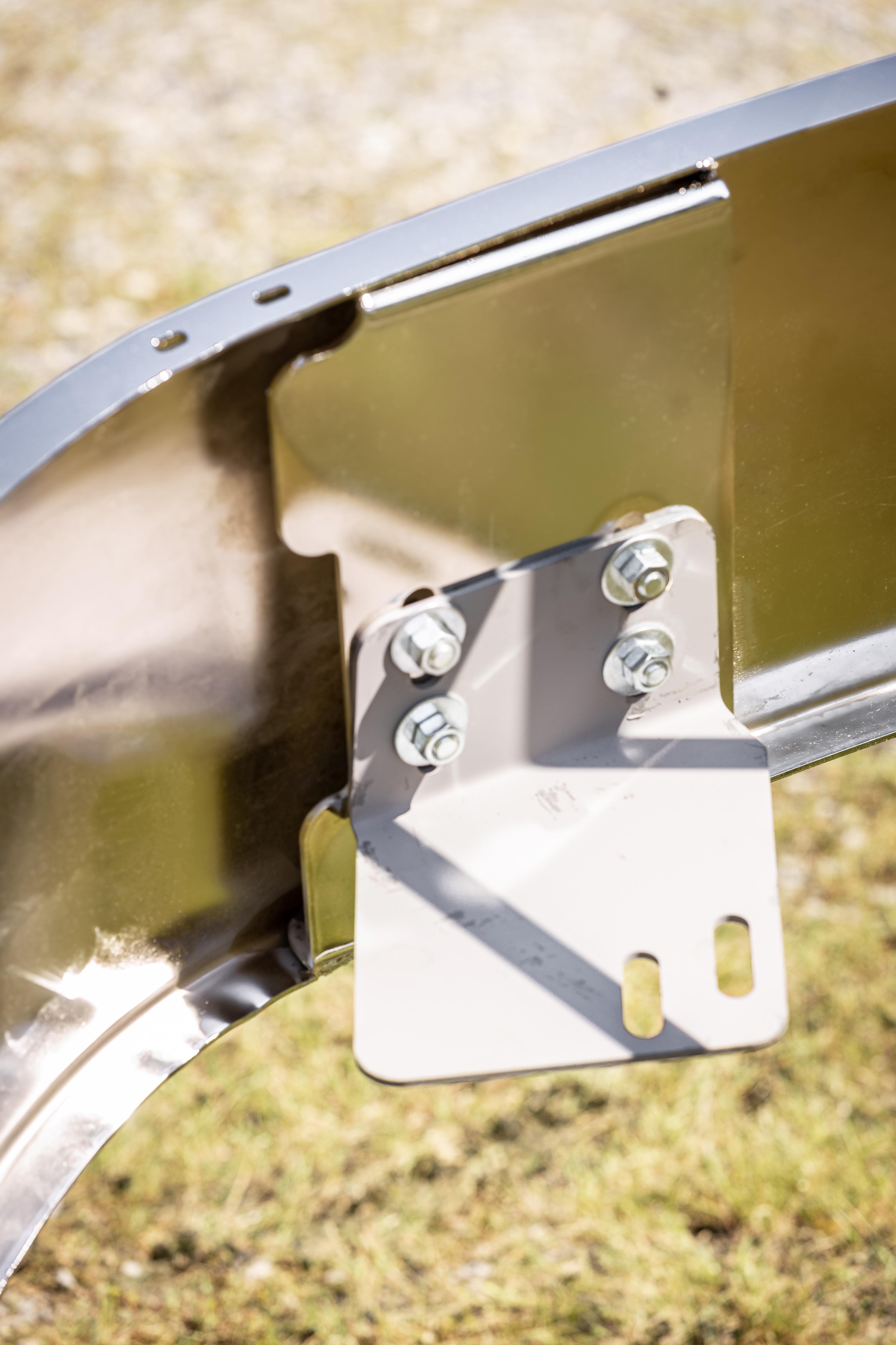 Kenworth T700 Chrome Bumper Brackets.jpg