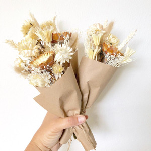 Small Neutral Dried Flower Arrangement