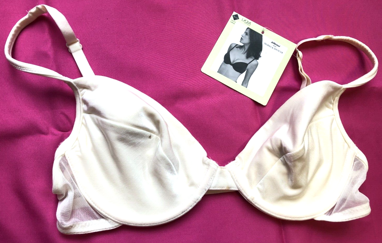 Marks & Spencer cream underwire padded bra size 40 F cup