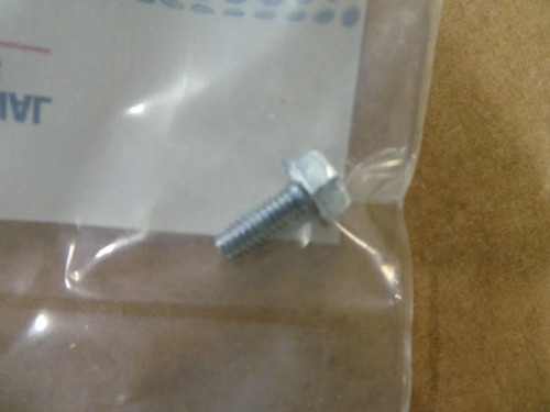 392696 SCREW, SELF-TAP