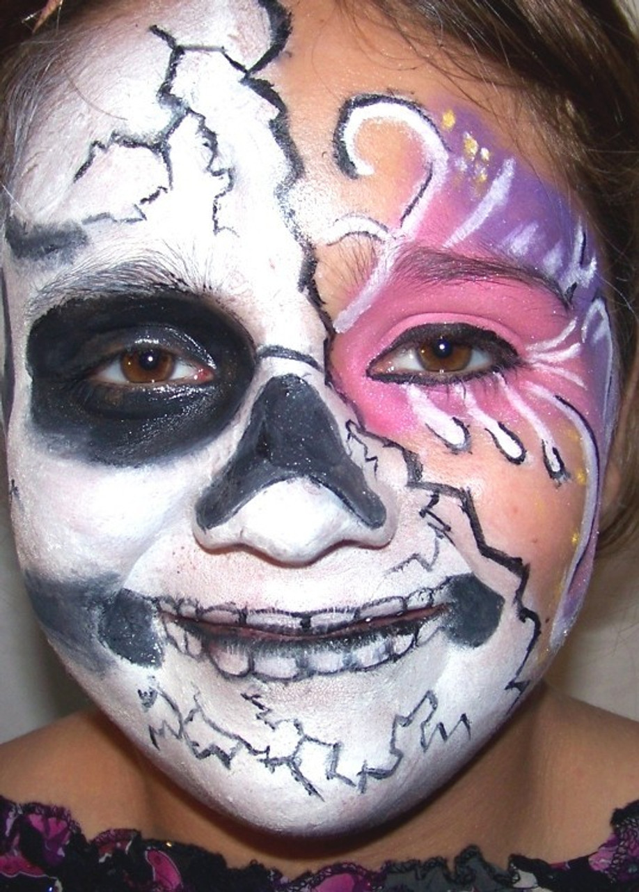 Fantasy  Black and white makeup, White face paint, Theatrical makeup